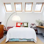 Veeve - West London Escape